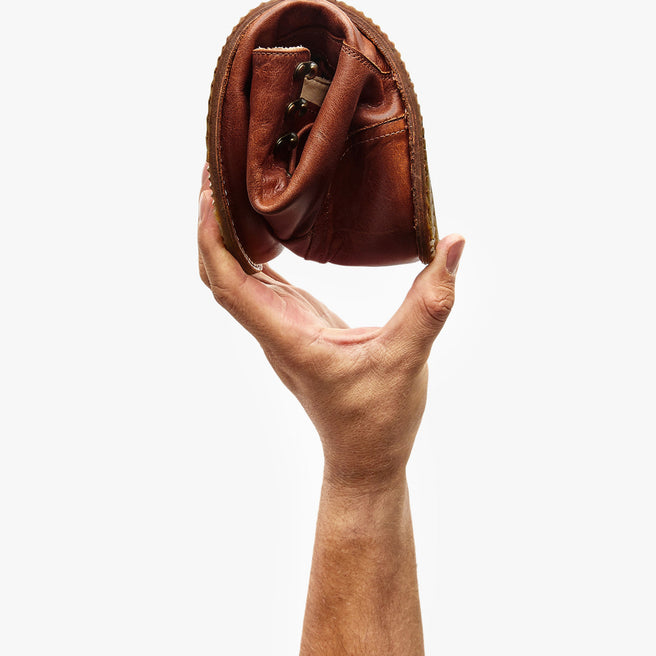 The Adventurer Boot para Hombre, Vintage Brown - suela flexible doblándose