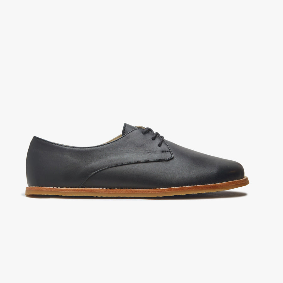 The Derby para Hombre, Black - vista frontal en tres cuartos
